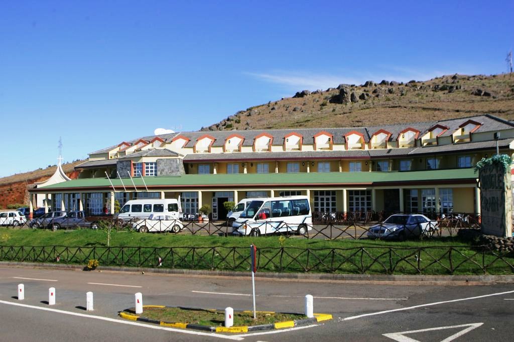 Hotel Pico Da Urze - Paul Da Serra Calheta  Buitenkant foto